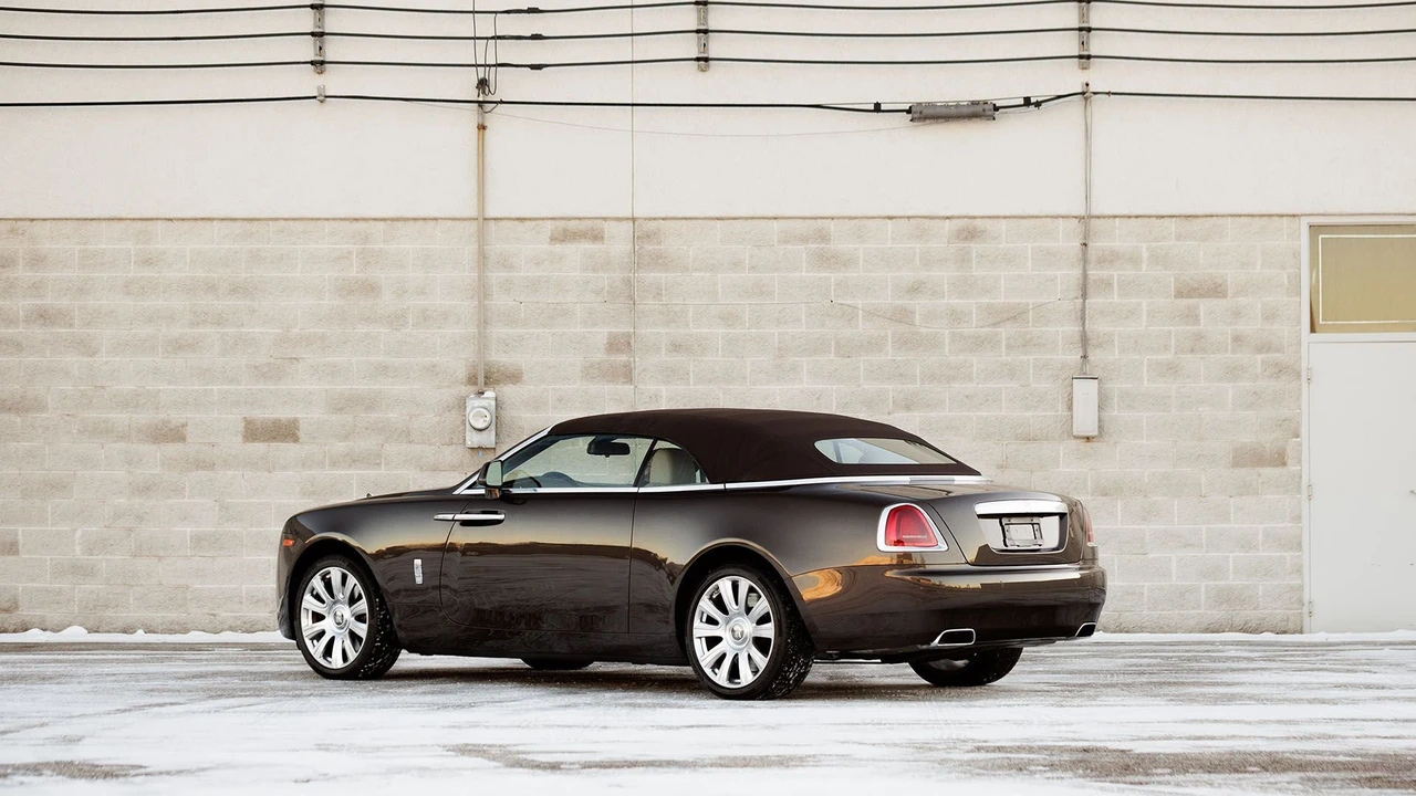 2017 Rolls-Royce Dawn - Image 23 of 31