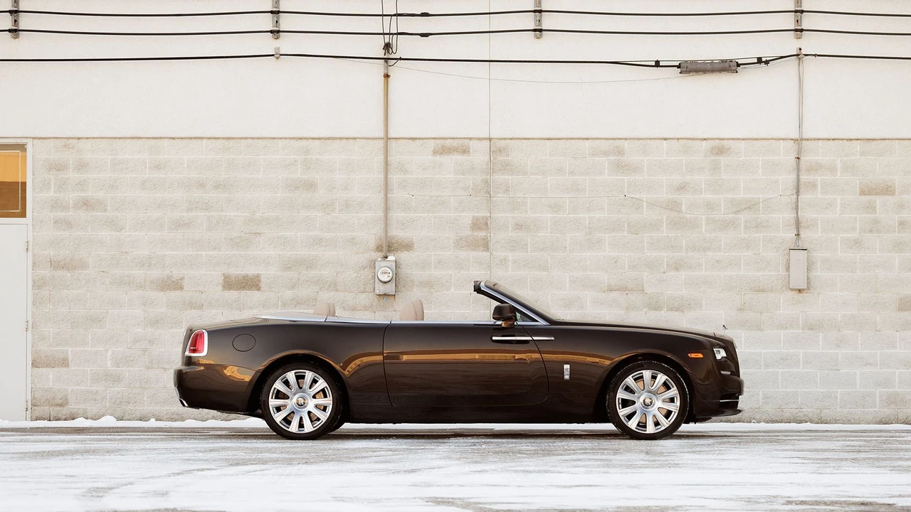 2017 Rolls-Royce Dawn - Image 4 of 31