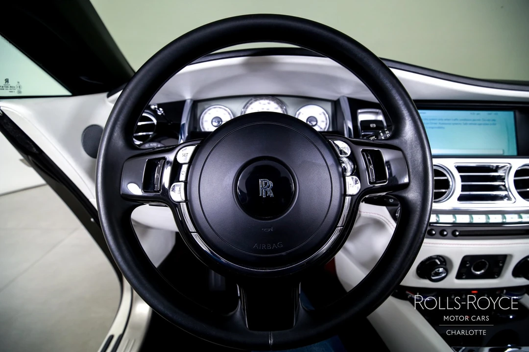 2017 Rolls-Royce Dawn - Image 15 of 31