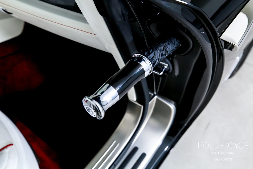 2017 Rolls-Royce Dawn - Image 25 of 31