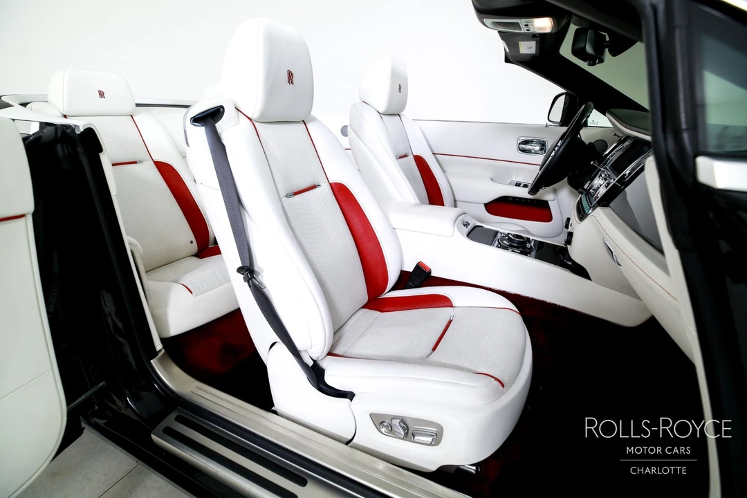 2017 Rolls-Royce Dawn - Image 24 of 31