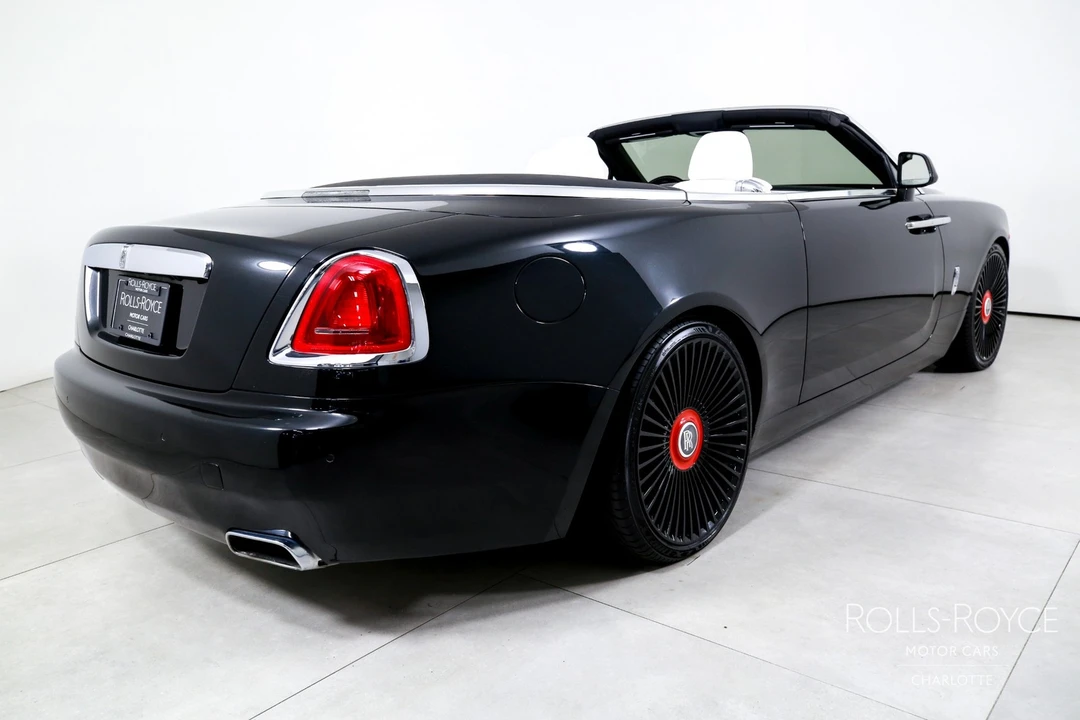 2017 Rolls-Royce Dawn - Image 2 of 31