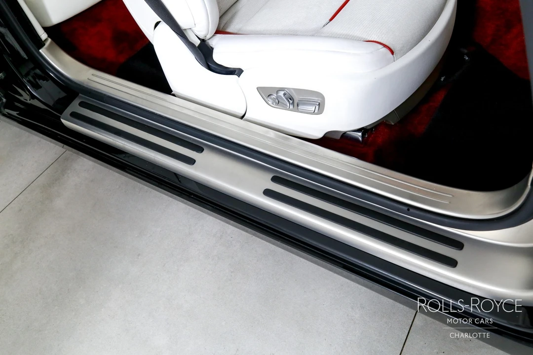 2017 Rolls-Royce Dawn - Image 28 of 31