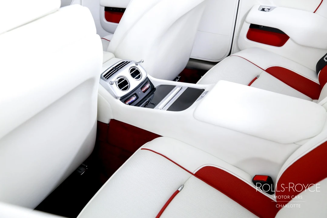 2017 Rolls-Royce Dawn - Image 18 of 31