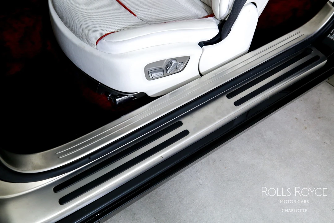 2017 Rolls-Royce Dawn - Image 19 of 31