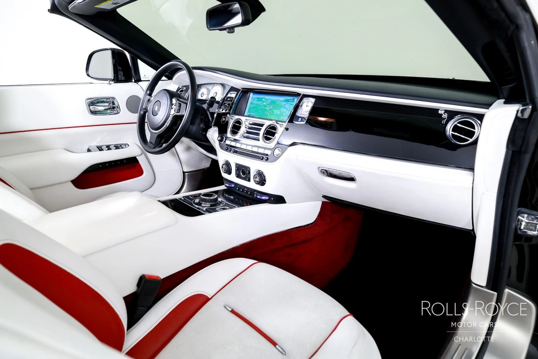 2017 Rolls-Royce Dawn - Image 24 of 31