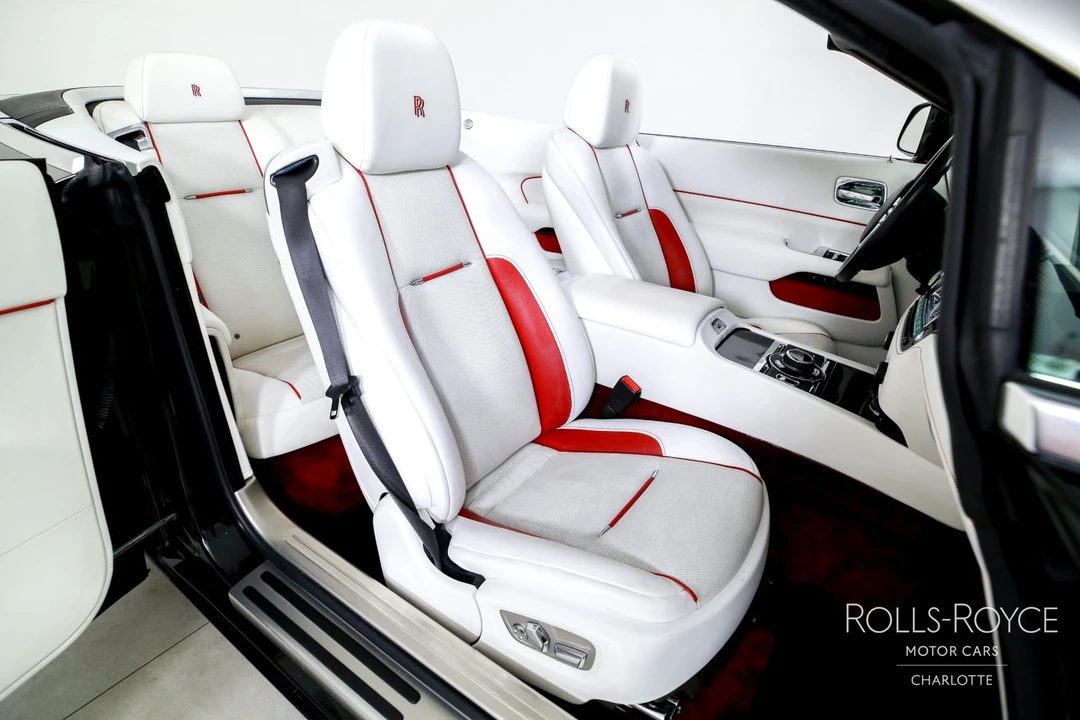 2017 Rolls-Royce Dawn - Image 23 of 31