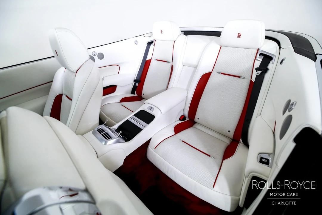 2017 Rolls-Royce Dawn - Image 17 of 31