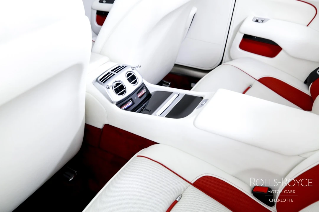 2017 Rolls-Royce Dawn - Image 19 of 31