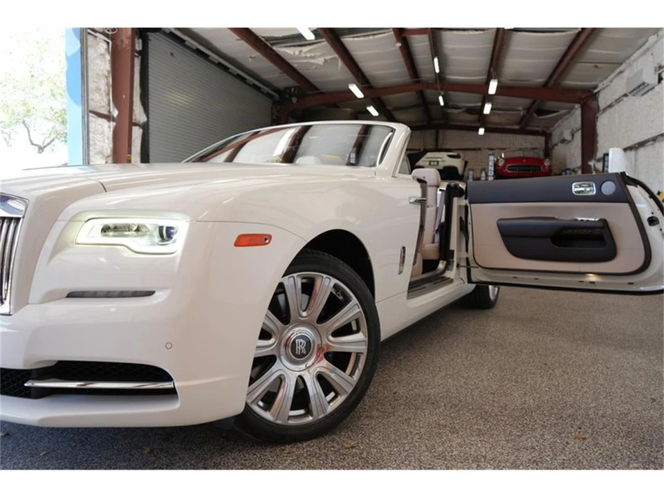 2017 Rolls-Royce Dawn - Image 29 of 31