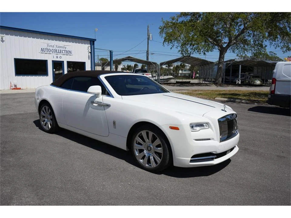 2017 Rolls-Royce Dawn - Image 8 of 31