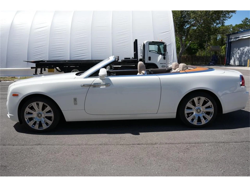 2017 Rolls-Royce Dawn - Image 12 of 31