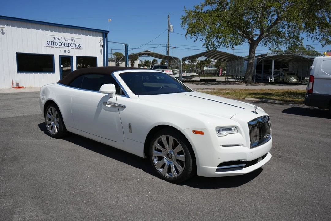 2017 Rolls-Royce Dawn - Image 8 of 31