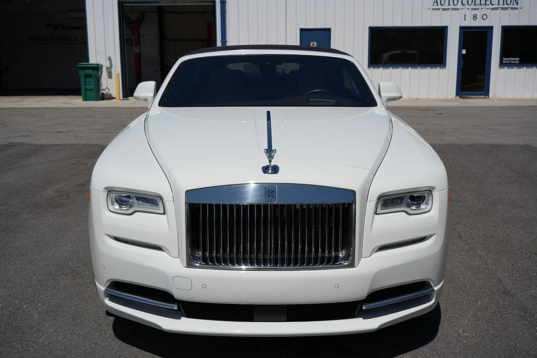 2017 Rolls-Royce Dawn - Image 2 of 31