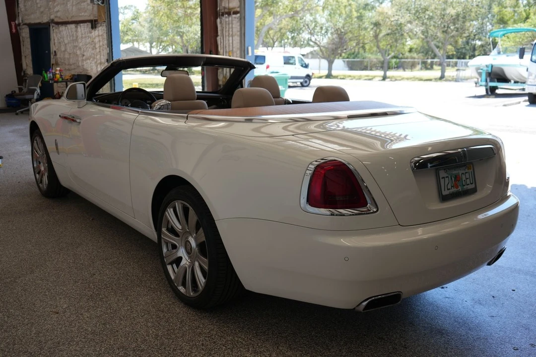 2017 Rolls-Royce Dawn - Image 22 of 31