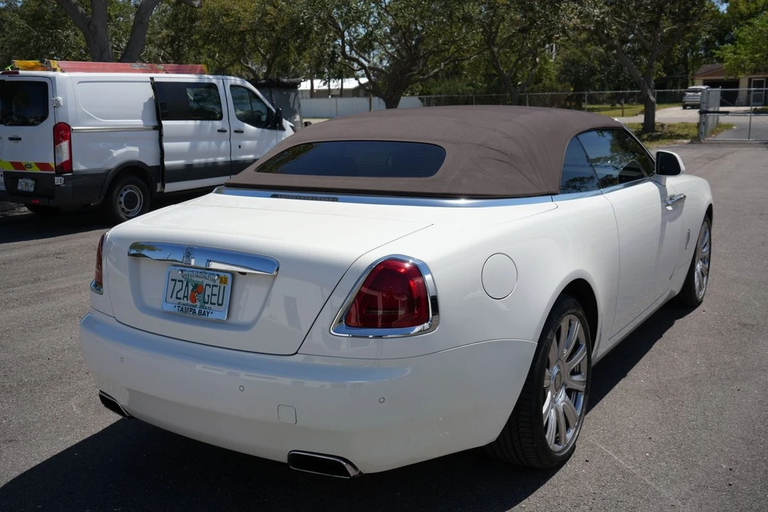 2017 Rolls-Royce Dawn - Image 6 of 31