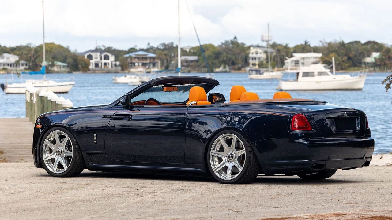 2017 Rolls-Royce Dawn - Image 10 of 31