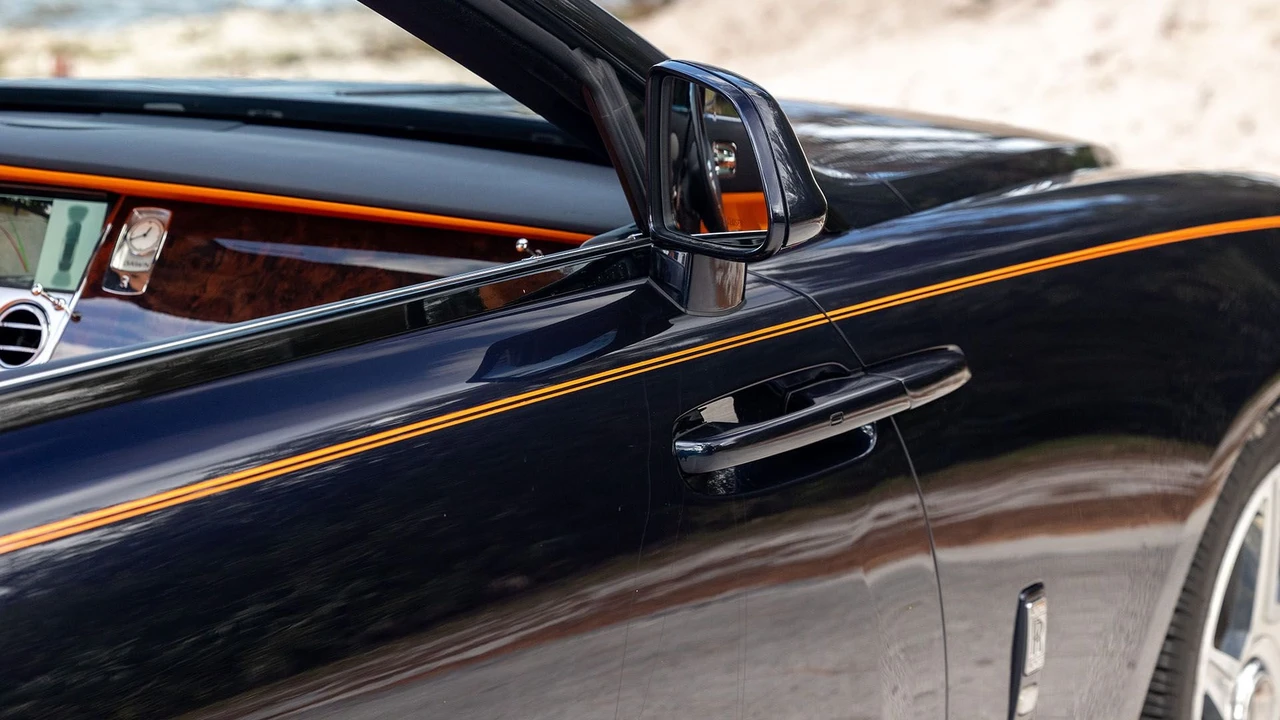 2017 Rolls-Royce Dawn - Image 24 of 31