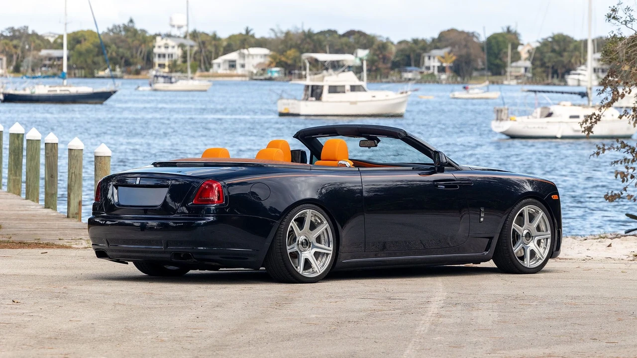 2017 Rolls-Royce Dawn - Image 3 of 31