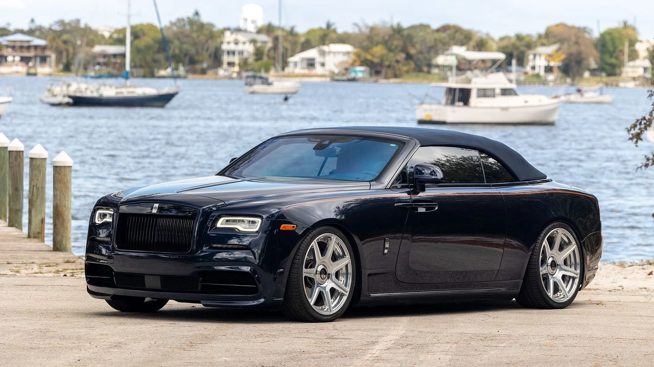2017 Rolls-Royce Dawn - Image 13 of 31