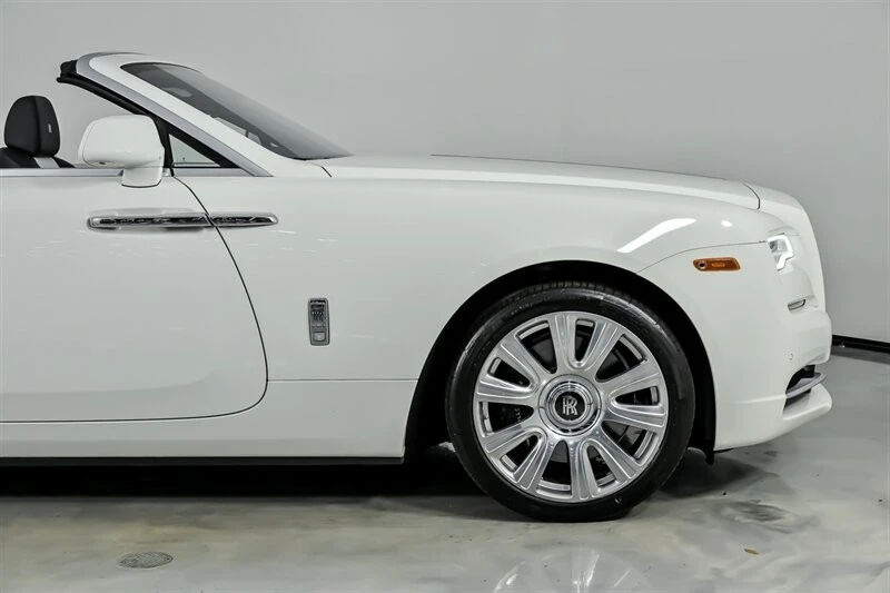 2017 Rolls-Royce Dawn - Image 15 of 21
