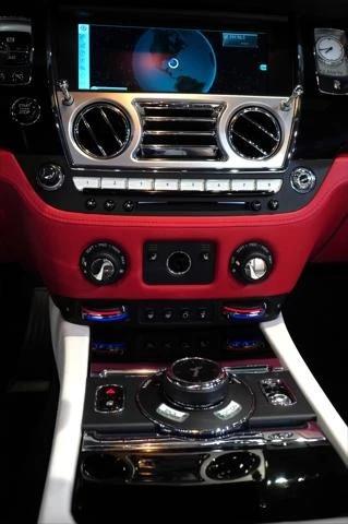 2017 Rolls-Royce Dawn - Image 26 of 31