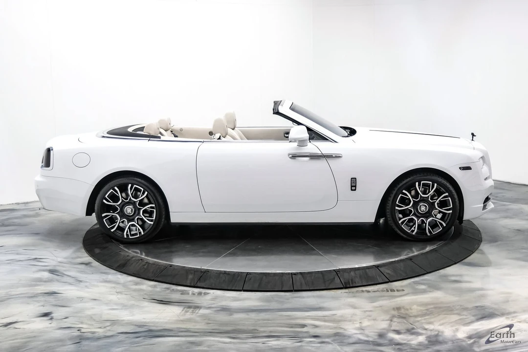 2017 Rolls-Royce Dawn - Image 25 of 31