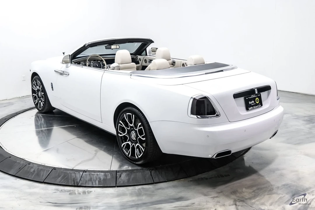 2017 Rolls-Royce Dawn - Image 15 of 31