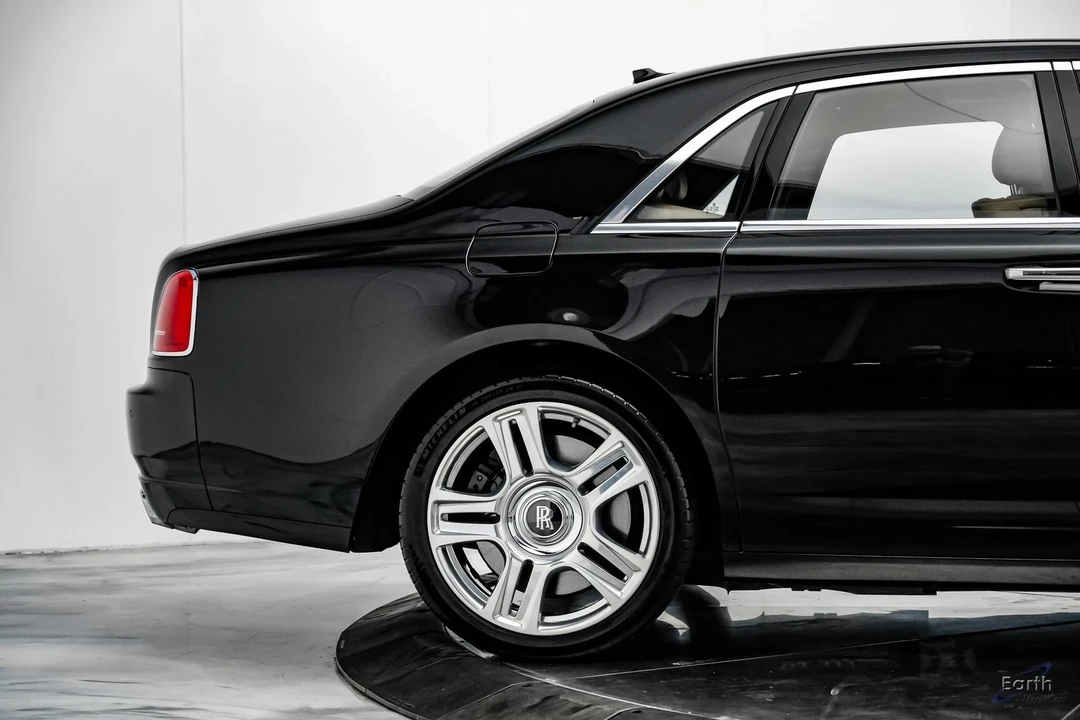 2017 Rolls-Royce Ghost 1st Gen - Image 17 of 21