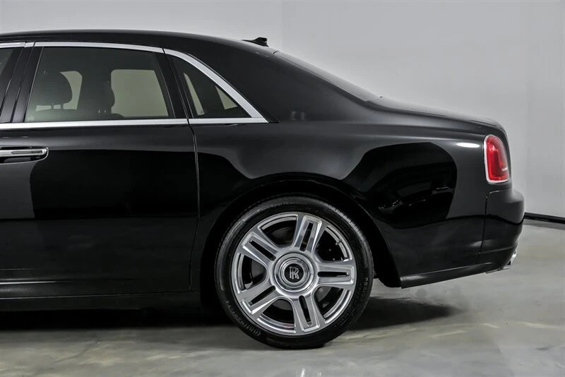 2017 Rolls-Royce Ghost 1st Gen - Image 9 of 21