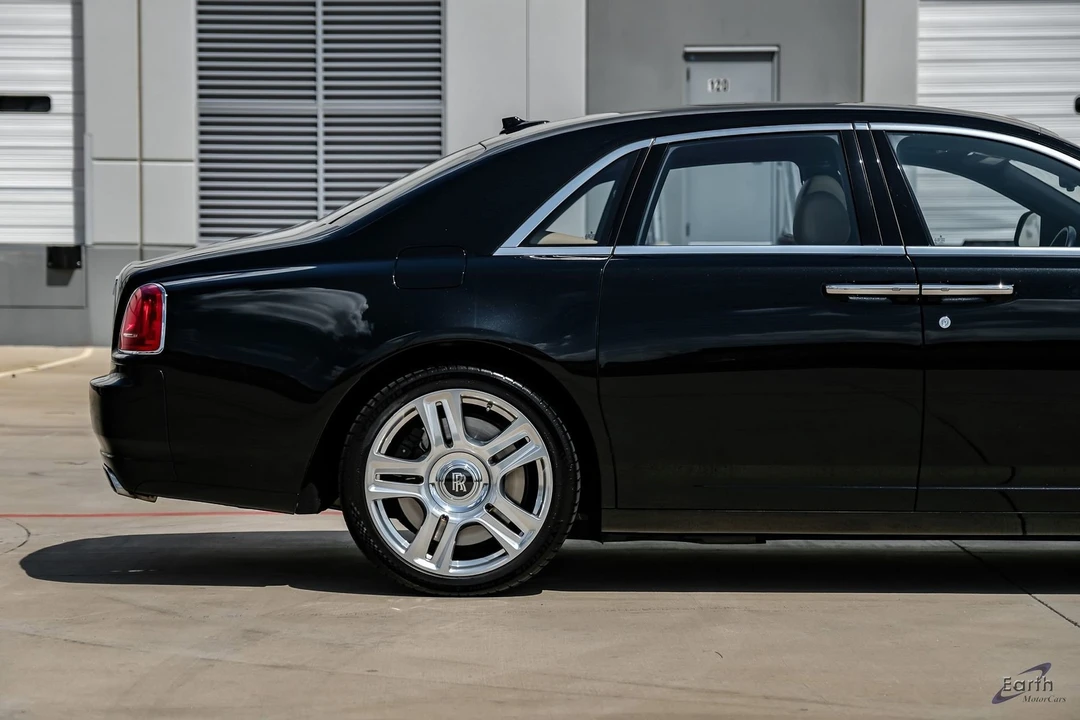 2017 Rolls-Royce Ghost 1st Gen - Image 25 of 31