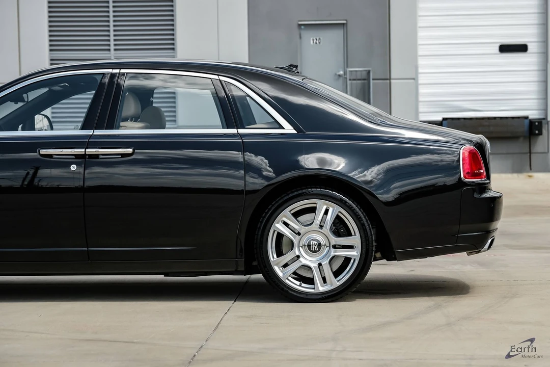 2017 Rolls-Royce Ghost 1st Gen - Image 11 of 31