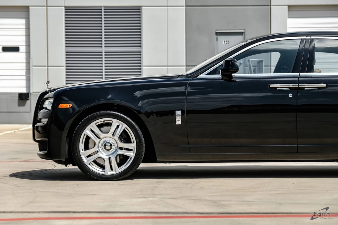 2017 Rolls-Royce Ghost 1st Gen - Image 10 of 31