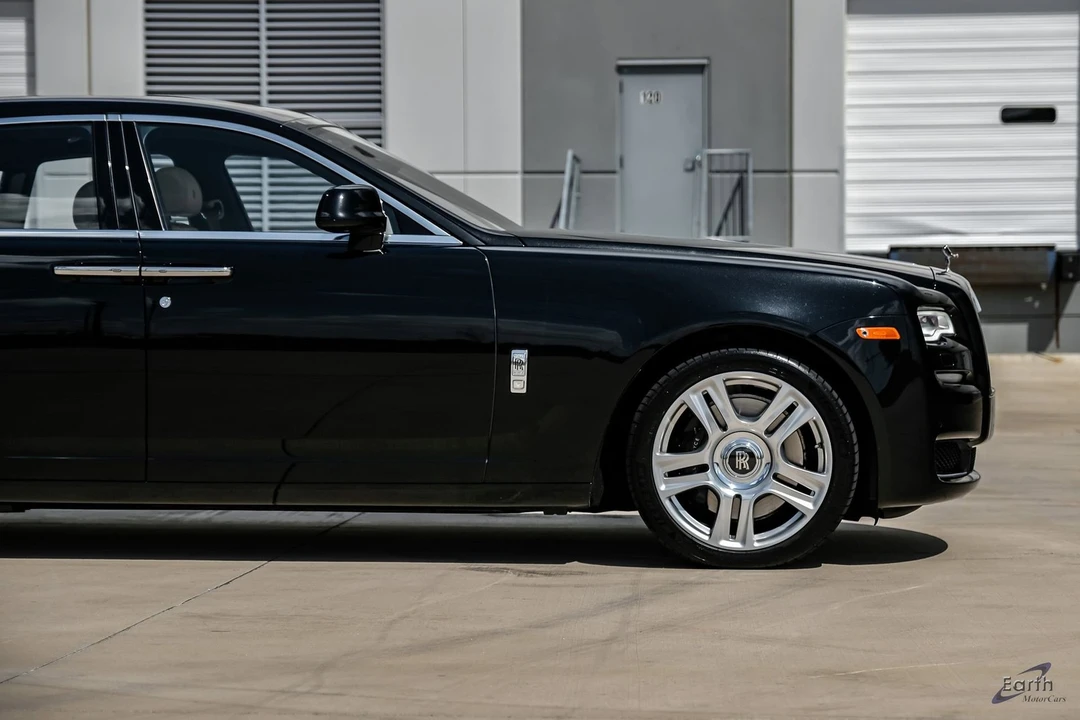 2017 Rolls-Royce Ghost 1st Gen - Image 26 of 31