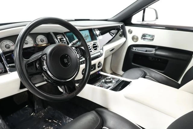 2017 Rolls-Royce Ghost 1st Gen - Image 2 of 31