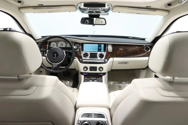 2017 Rolls-Royce Ghost 1st Gen - Image 27 of 31