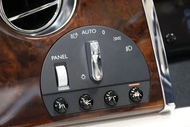 2017 Rolls-Royce Ghost 1st Gen - Image 26 of 31