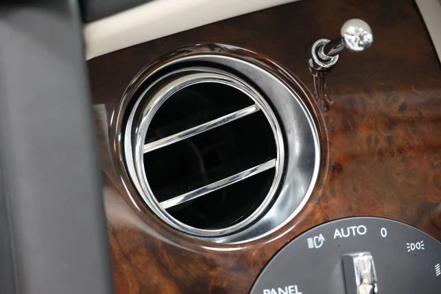2017 Rolls-Royce Ghost 1st Gen - Image 25 of 31