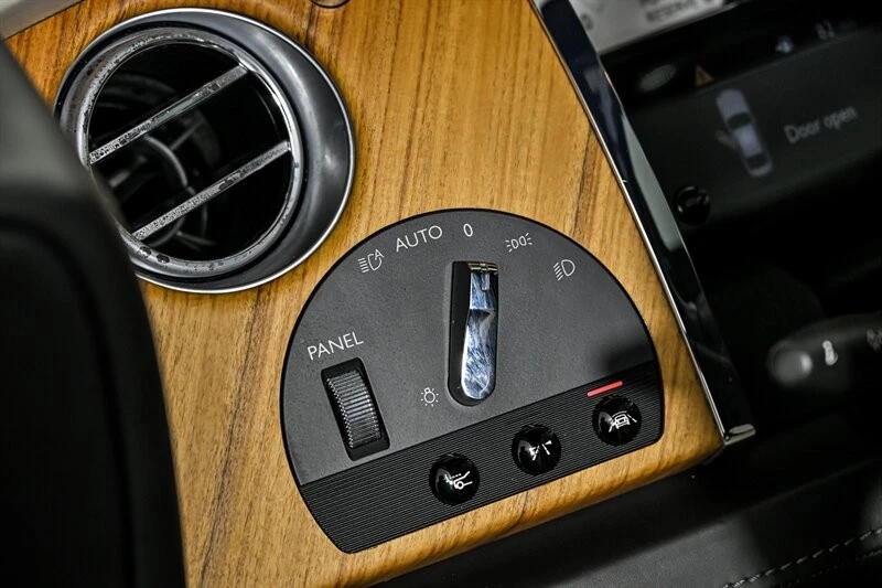 2017 Rolls-Royce Wraith 2nd Gen - Image 22 of 31