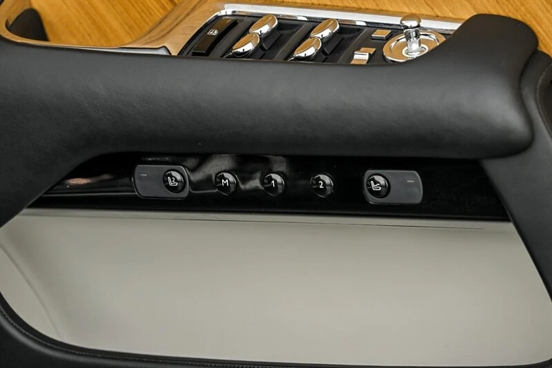 2017 Rolls-Royce Wraith 2nd Gen - Image 15 of 31