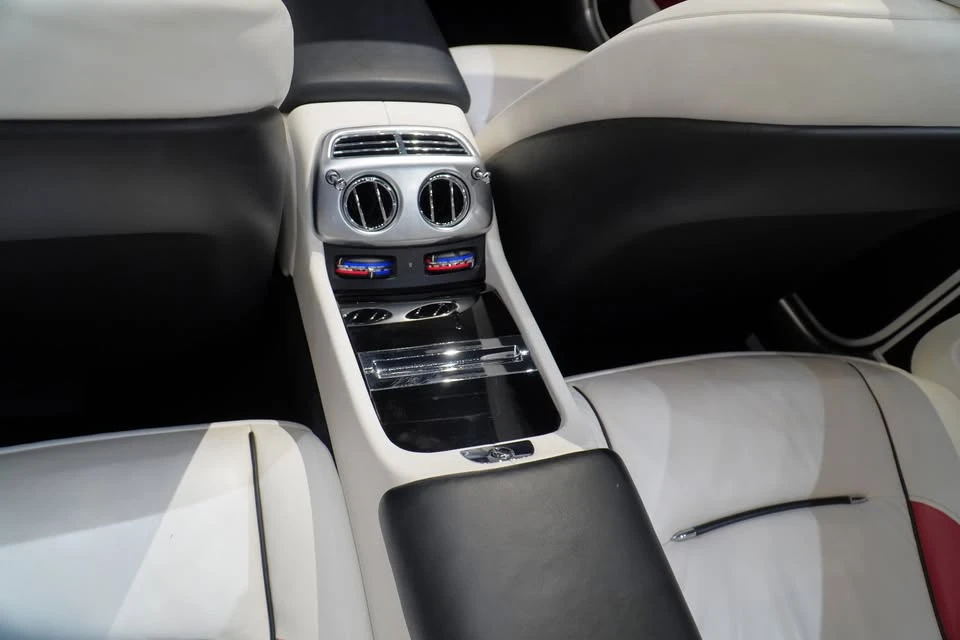 2017 Rolls-Royce Dawn - Image 17 of 18