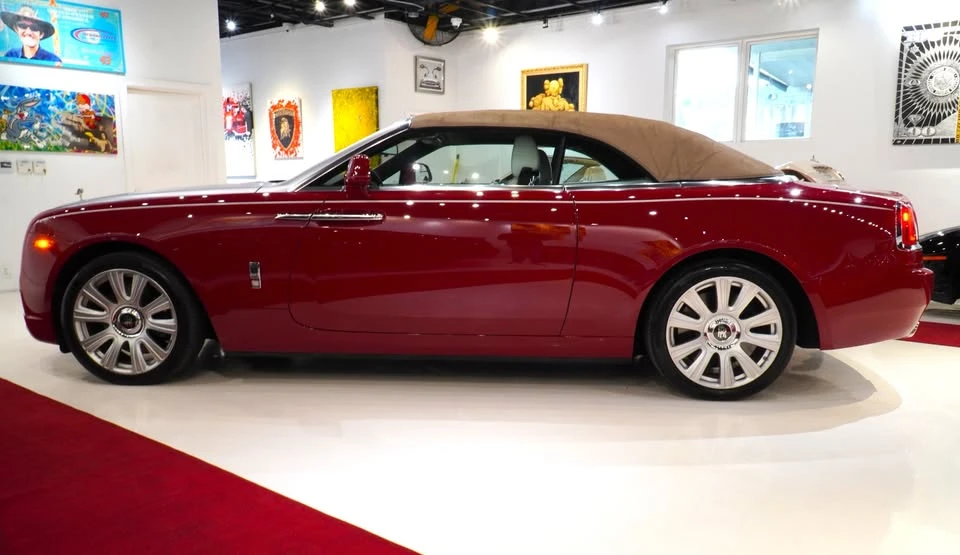 2017 Rolls-Royce Dawn - Image 7 of 18
