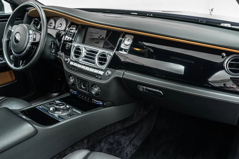 2017 Rolls-Royce Ghost 1st Gen - Image 9 of 14