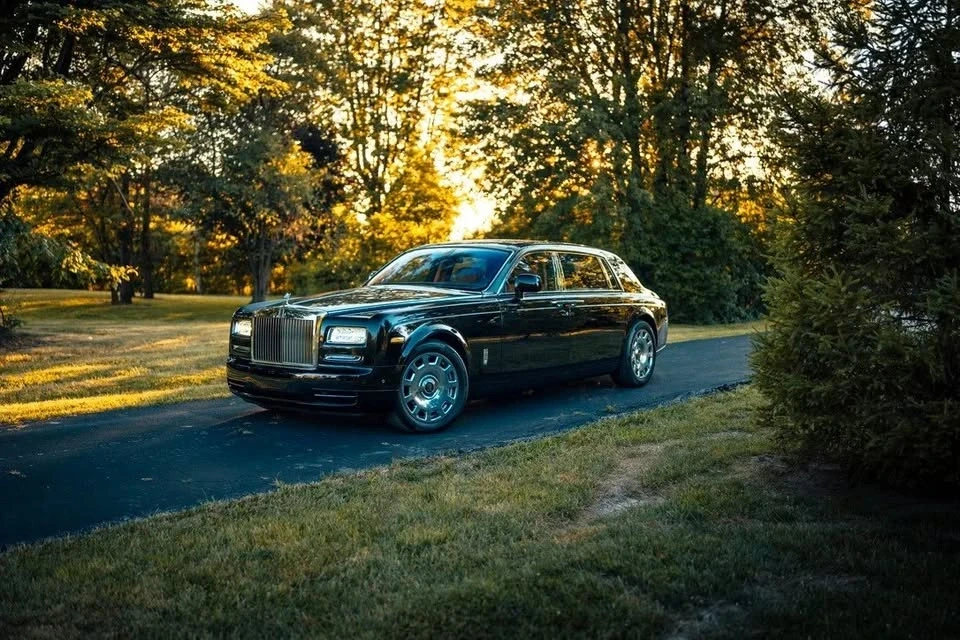 2017 Rolls-Royce Phantom VIII - Image 15 of 19
