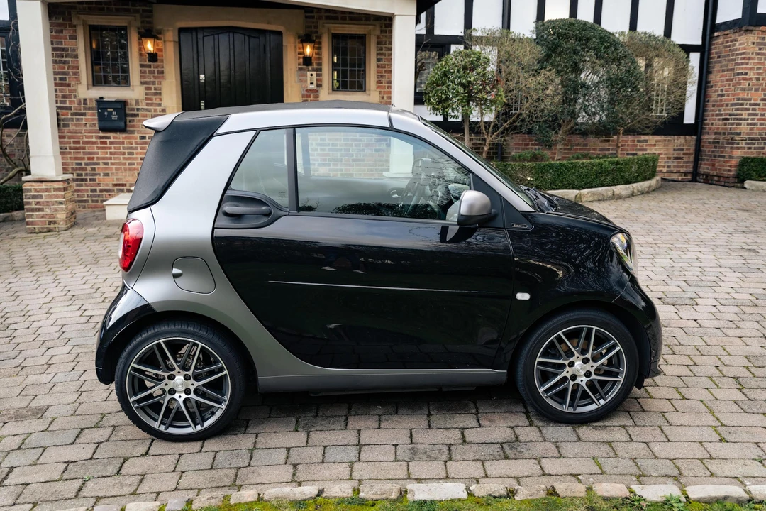 2017 Smart Fortwo 3rd Gen - Image 15 of 31