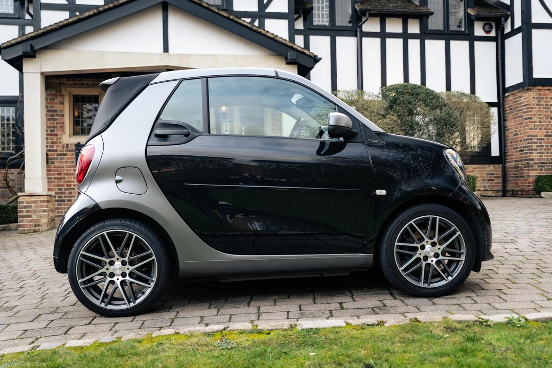 2017 Smart Fortwo 3rd Gen - Image 16 of 31