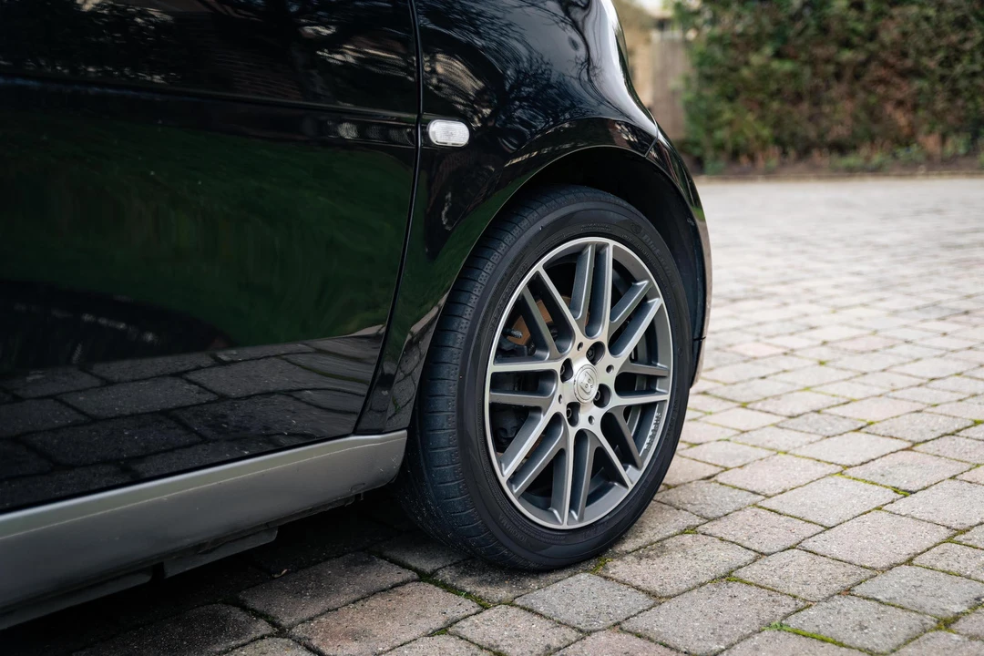2017 Smart Fortwo 3rd Gen - Image 26 of 31