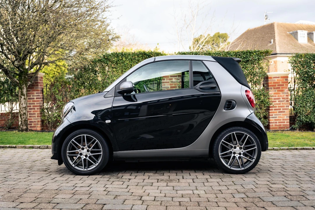 2017 Smart Fortwo 3rd Gen - Image 18 of 31