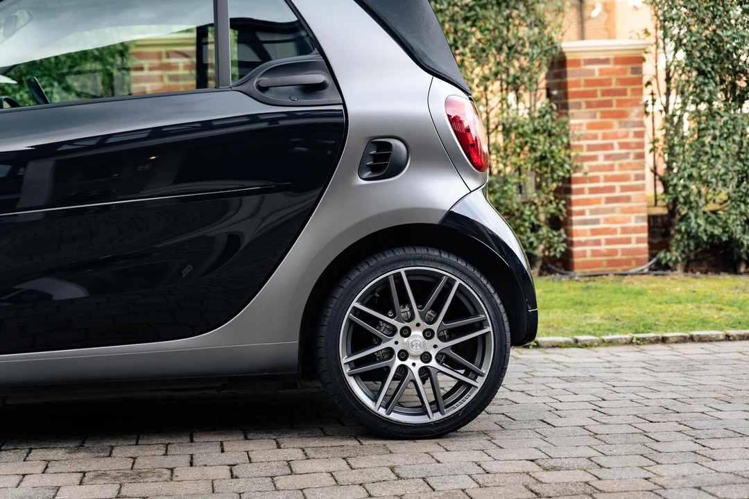 2017 Smart Fortwo 3rd Gen - Image 21 of 31