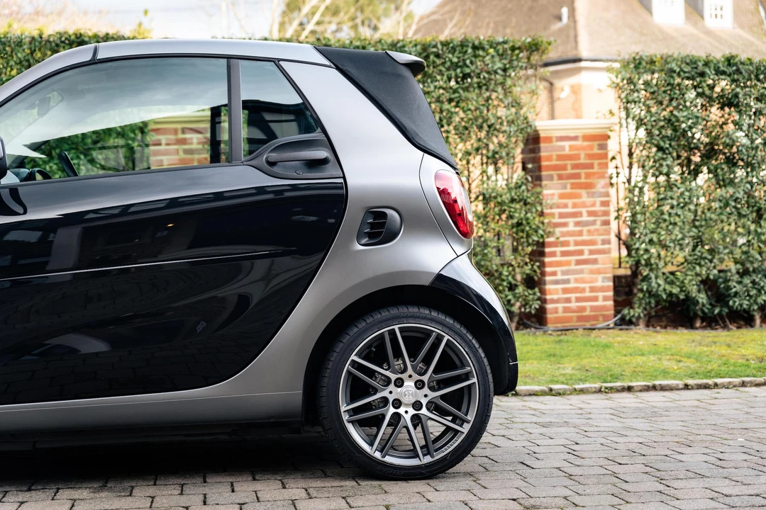2017 Smart Fortwo 3rd Gen - Image 22 of 31